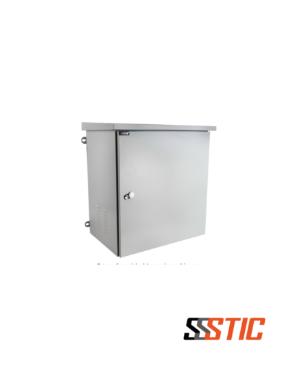 Gabinete metálico para exteriores Finen OC-6412 de 12 RU con certificación IP55 y acabado RAL 7035.