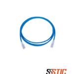 Patch cord de red Siemon Categoría 6 UTP de 2.1 metros, color azul con chaqueta LSZH y bota protectora integrada.