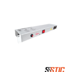 Multitoma eléctrica horizontal de 19 pulgadas marca Quest de 10 tomas NEMA 5-15R grado industrial con carcasa de acero en color gris para montaje en rack.