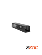 Organizador de cables horizontal en ducto de 2 RU marca Quest modelo OH-4516 en color negro con tapa de PVC para rack de 19 pulgadas
