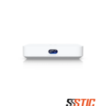 Consola de seguridad perimetral compacta Ubiquiti UniFi Cloud Gateway Ultra UCG-Ultra con puertos Gigabit y pantalla de información