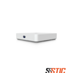 Grabador de video en red compacto de escritorio Ubiquiti UniFi NVR Instant con switch PoE de 6 puertos, puerto HDMI Viewport y pantalla frontal de estado
