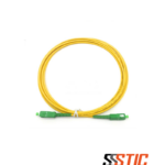 Patch cord de fibra óptica monomodo SCAPC a SCAPC con conectores verdes en ambos extremos, longitud de 3 metros y chaqueta amarilla LSZH de 3.0 mm